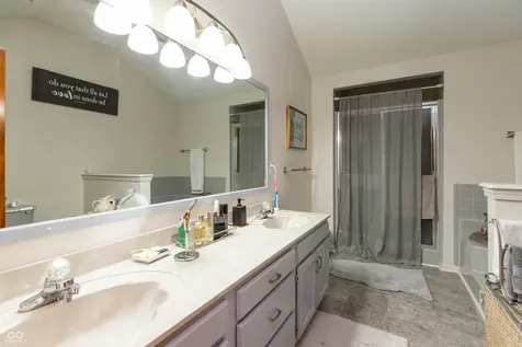1157 Texarkana Drive Indianapolis IN 46231