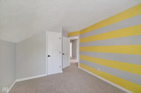 8730 Powderhorn Way Indianapolis IN 46256