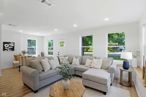 67 S Tresslar Avenue Bargersville IN 46106