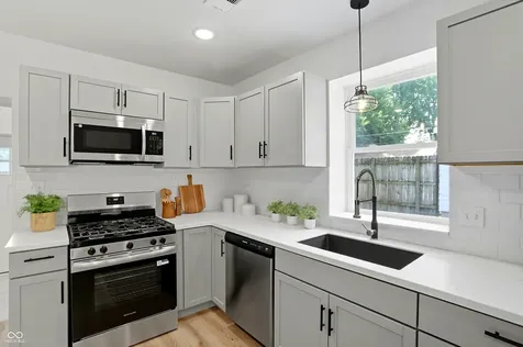 67 S Tresslar Avenue Bargersville IN 46106