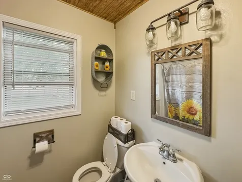 6421 S State Road 59 Clay City IN 47841