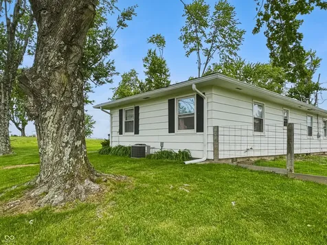 6421 S State Road 59 Clay City IN 47841