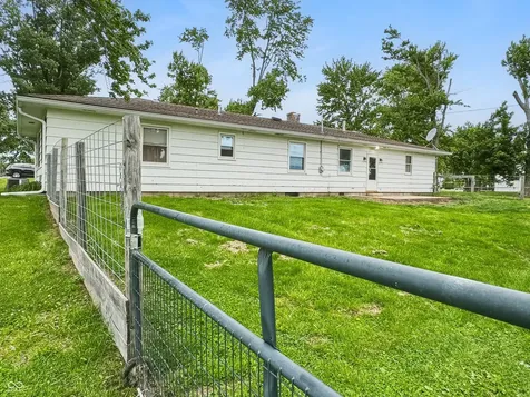 6421 S State Road 59 Clay City IN 47841
