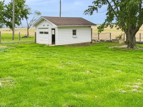 6421 S State Road 59 Clay City IN 47841