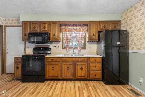 635 Berkshire Drive Seymour IN 47274