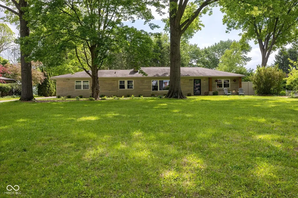8627 N Pennsylvania Street Indianapolis IN 46240