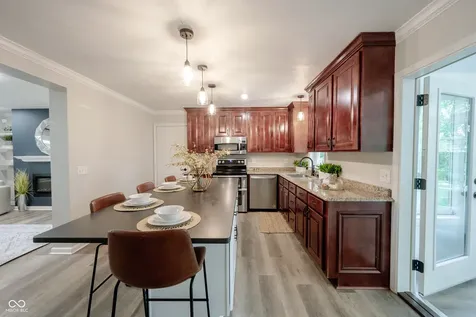 9861 Oakleaf Way Mccordsville IN 46055