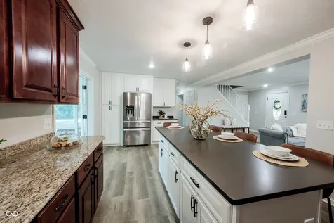 9861 Oakleaf Way Mccordsville IN 46055