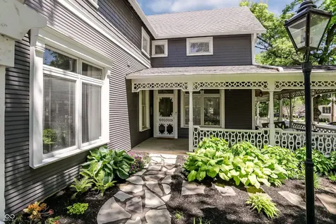 420 W Pine Street Zionsville IN 46077
