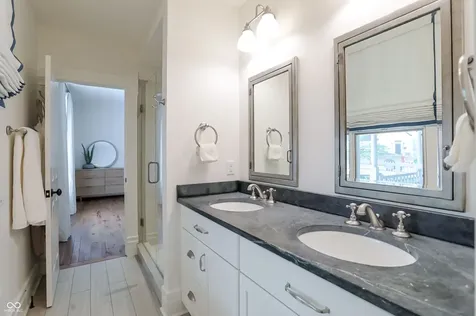 420 W Pine Street Zionsville IN 46077
