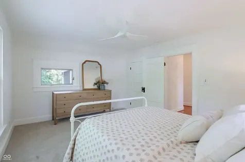 420 W Pine Street Zionsville IN 46077