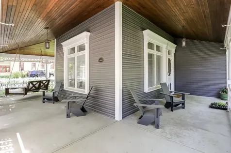 420 W Pine Street Zionsville IN 46077