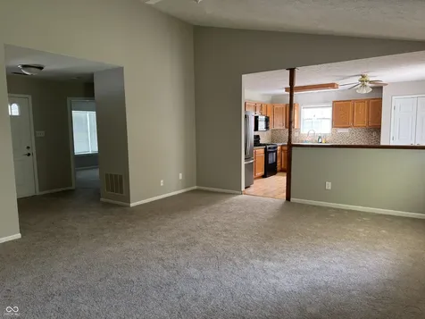 2102 Yosemite Drive Lebanon IN 46052