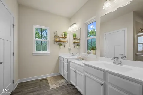 245 Bohicket Road Whiteland IN 46184