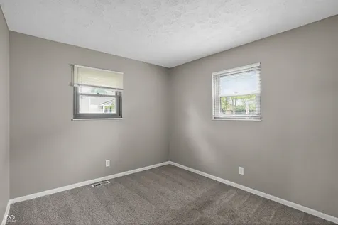 5434 Norcroft Drive Indianapolis IN 46221