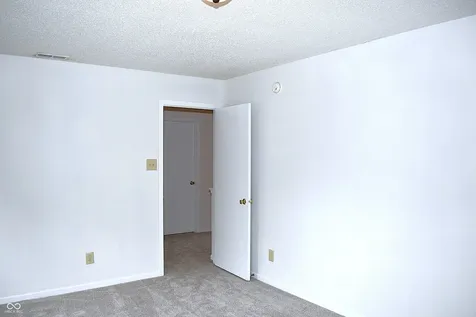 1795 Feather Reed Lane Greenwood IN 46143