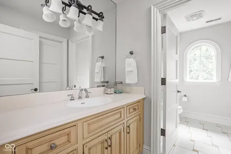 42 Monahan Road Zionsville IN 46077