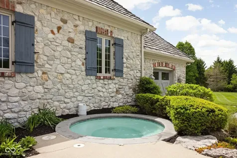 42 Monahan Road Zionsville IN 46077