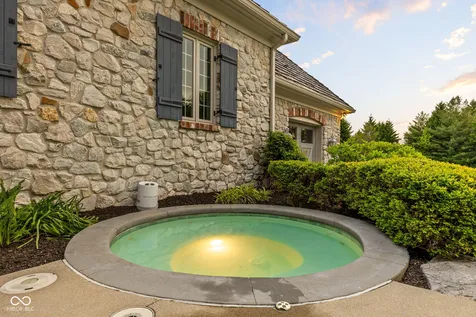 42 Monahan Road Zionsville IN 46077