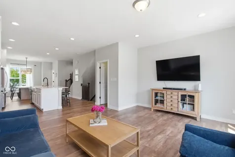 2945 Bolton Square Boulevard Indianapolis IN 46222