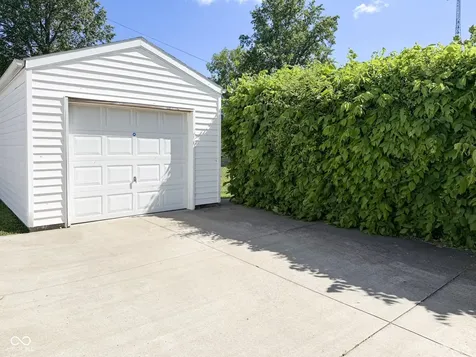 1606 California Street Columbus IN 47201