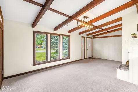 895 Raymond Street Plainfield IN 46168