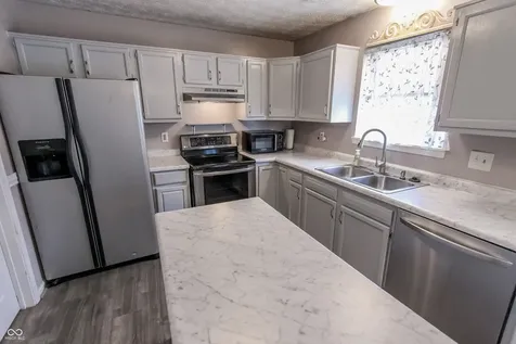 3929 Owster Lane Indianapolis IN 46237