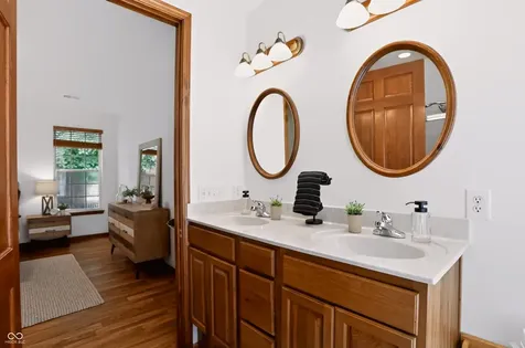 9459 N Bayfield Drive Mccordsville IN 46055