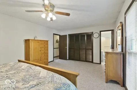 915 Edgehill Lane Anderson IN 46012