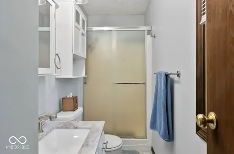 915 Edgehill Lane Anderson IN 46012