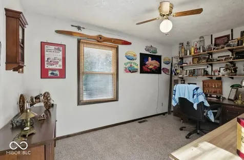 915 Edgehill Lane Anderson IN 46012