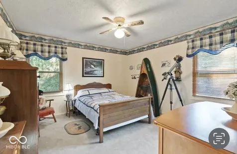 915 Edgehill Lane Anderson IN 46012