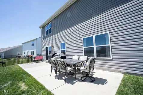 530 Shallowroot Lane Sheridan IN 46069