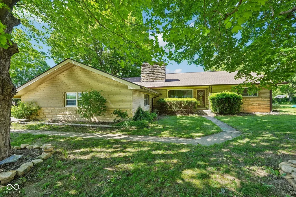 320 Maple Street Greenwood IN 46142