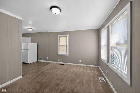 5936 E Shimer Avenue Indianapolis IN 46219