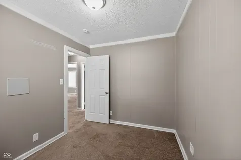 5936 E Shimer Avenue Indianapolis IN 46219