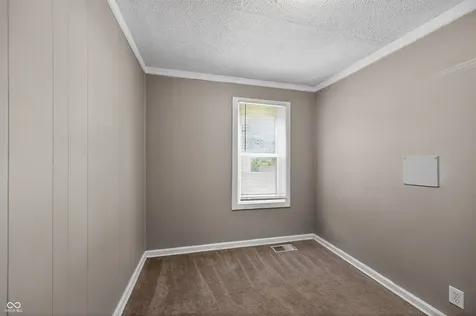 5936 E Shimer Avenue Indianapolis IN 46219