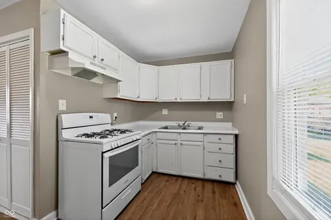 5936 E Shimer Avenue Indianapolis IN 46219
