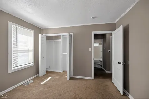 5936 E Shimer Avenue Indianapolis IN 46219