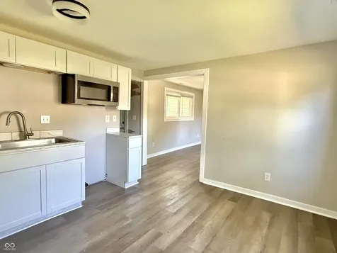4132 N Vinewood Avenue Indianapolis IN 46254