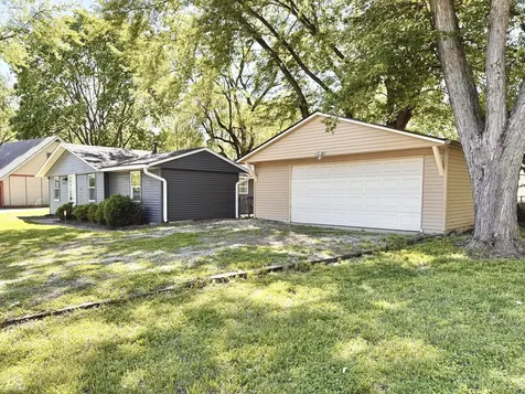 4132 N Vinewood Avenue Indianapolis IN 46254