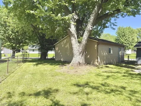 4132 N Vinewood Avenue Indianapolis IN 46254
