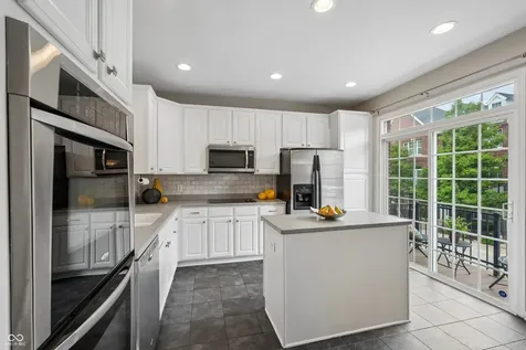 8266 Ethan Drive Fishers IN 46038