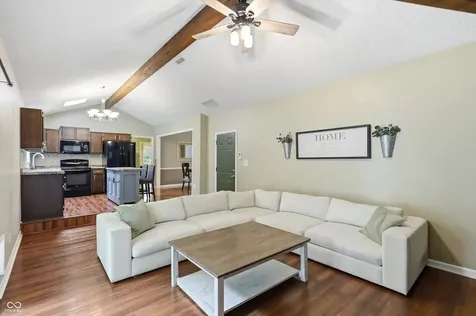 8035 Vineyard Drive Indianapolis IN 46260