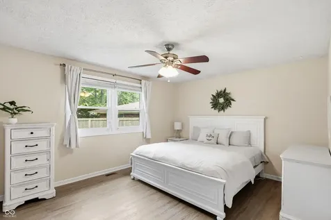 8035 Vineyard Drive Indianapolis IN 46260
