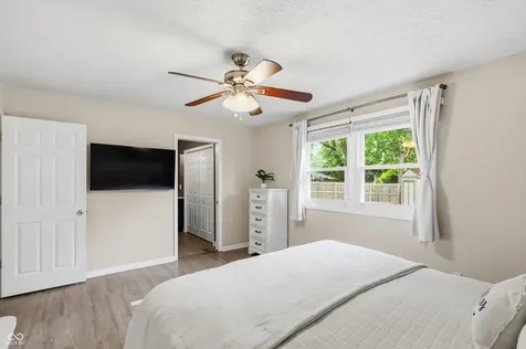 8035 Vineyard Drive Indianapolis IN 46260