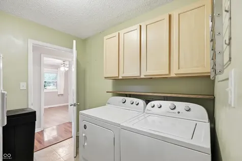 8035 Vineyard Drive Indianapolis IN 46260