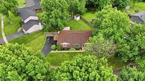 8035 Vineyard Drive Indianapolis IN 46260