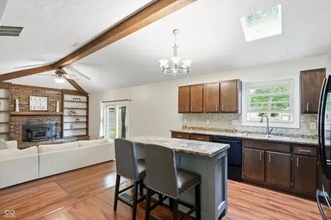8035 Vineyard Drive Indianapolis IN 46260