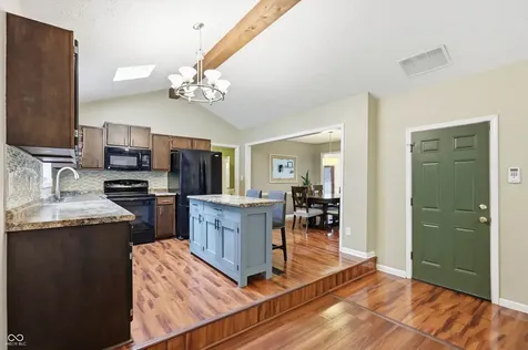 8035 Vineyard Drive Indianapolis IN 46260